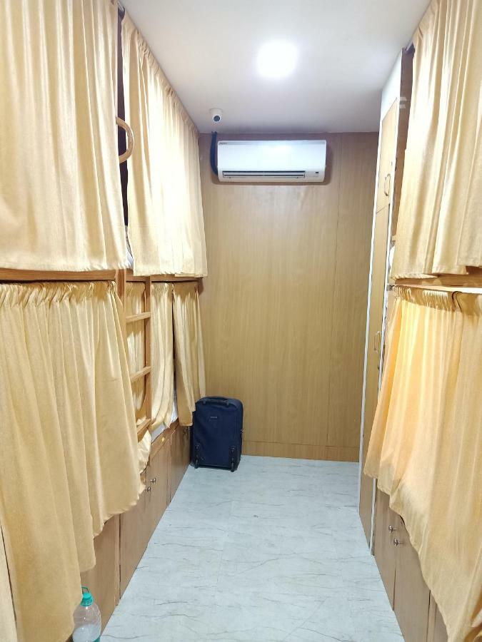 Mabrook Dormitory Mumbai Exteriör bild